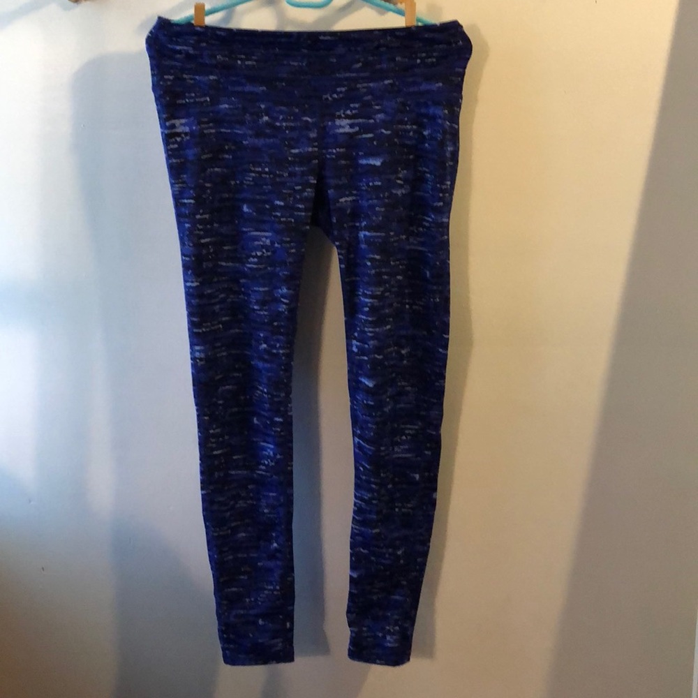 32 Degrees Blue camo leggings size s.